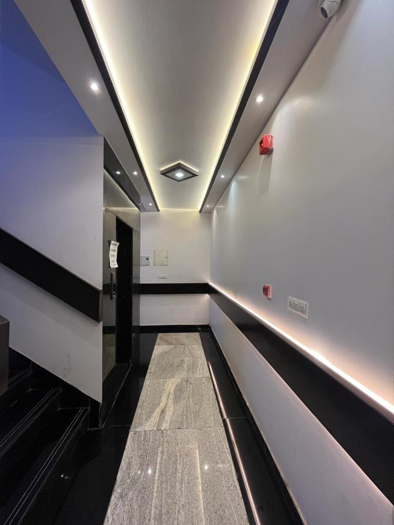אגרה Hotel Mayur Palace מראה חיצוני תמונה