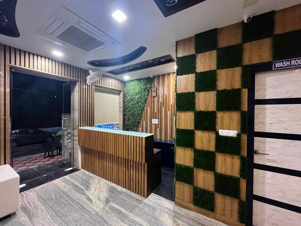 אגרה Hotel Mayur Palace מראה חיצוני תמונה