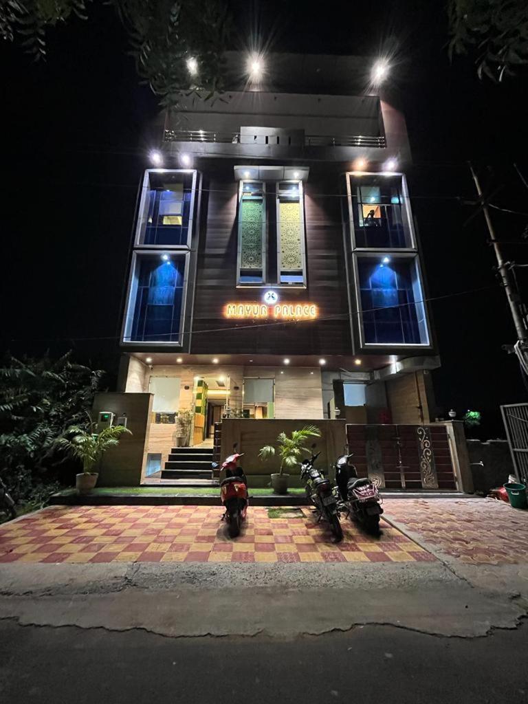 אגרה Hotel Mayur Palace מראה חיצוני תמונה